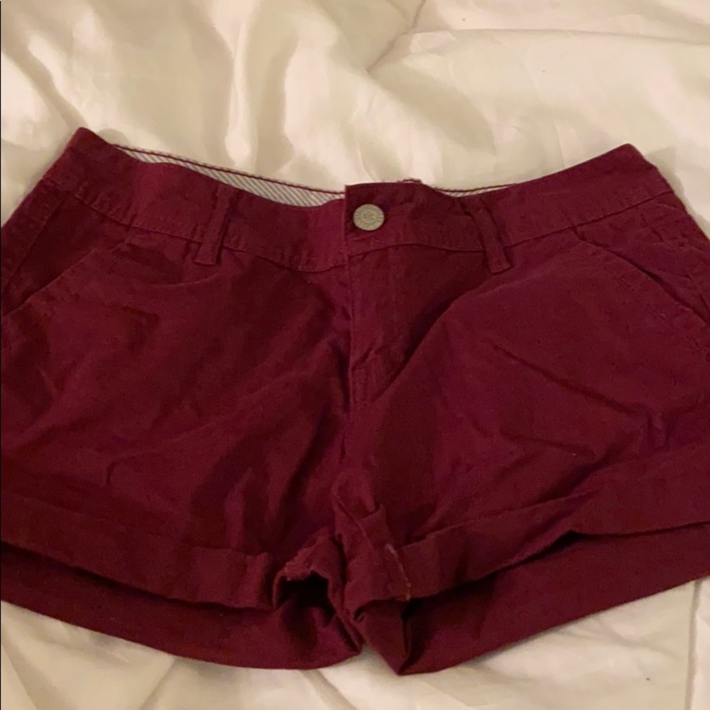 Dark red midi twill shorts